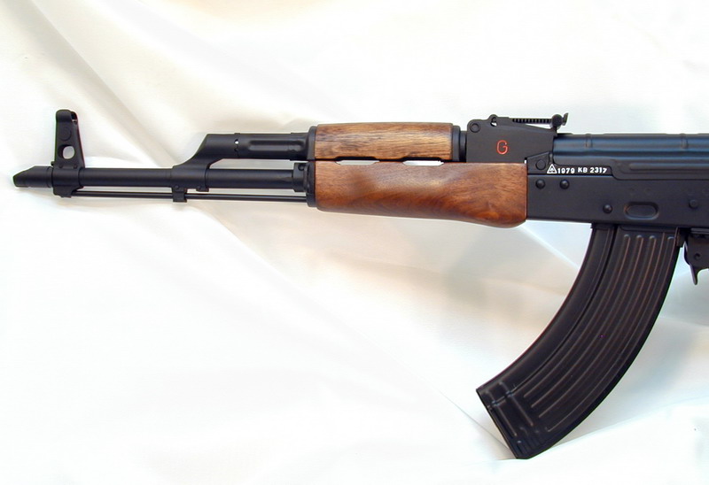 POLISH underfolder AK-47.